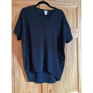 Chico's Travelers Black Lightweight Short Sleeve Top, Size S